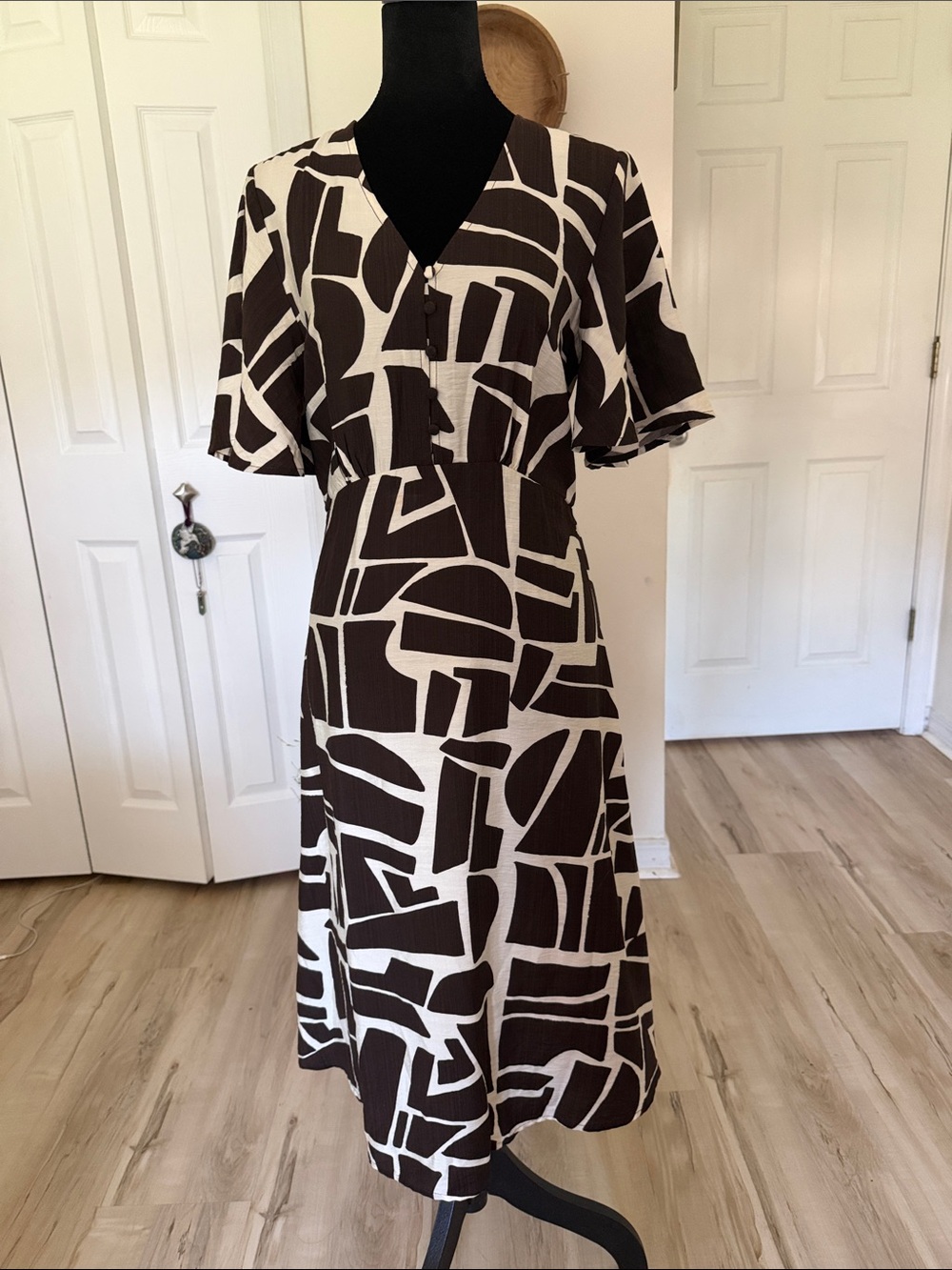 NWT b.young V-Neck Brown & White Abstract Midi Dress